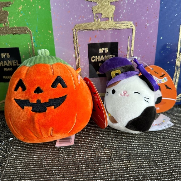 NWT 9 piece bundle Squishmallows, Ulta 5 piece bath set, slides & Batman duckie - Picture 5 of 17